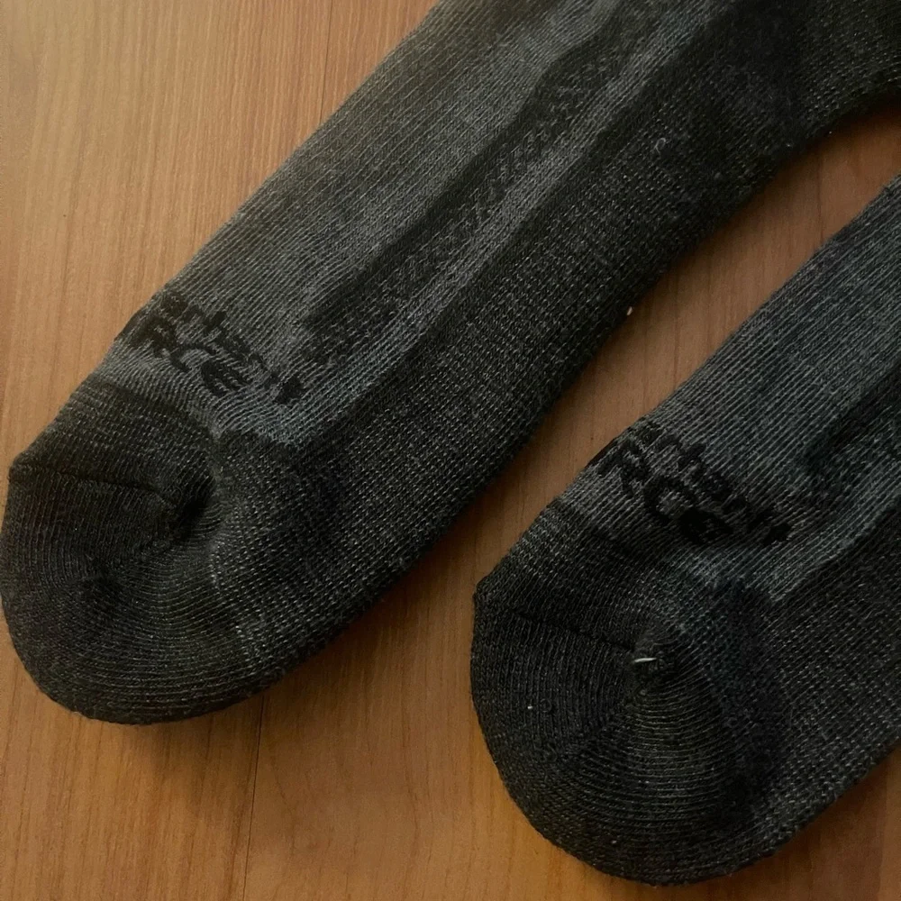 NWOT Men’s Carhartt Force Long Gray/Black Socks